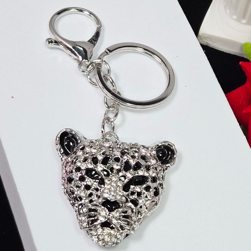 Silver Leopard Head Rhinestone Keychain Chic Hollow Design Bag Charm Key Ring